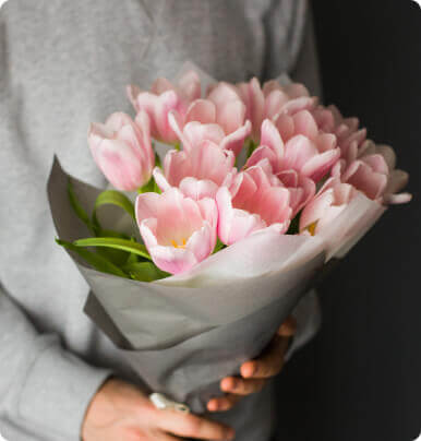 Букет розовых тюльпанов